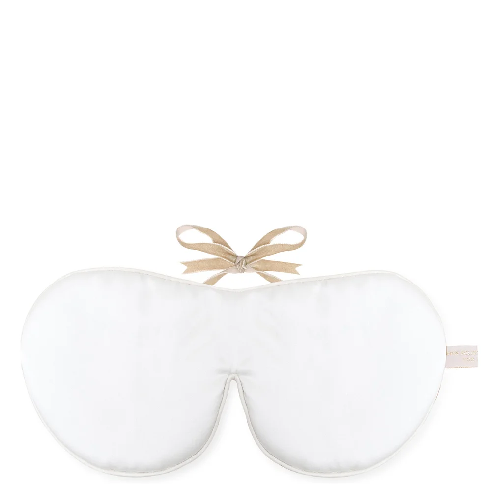 Holistic Silk Anti-Ageing Eye Mask Scented - White Image 1