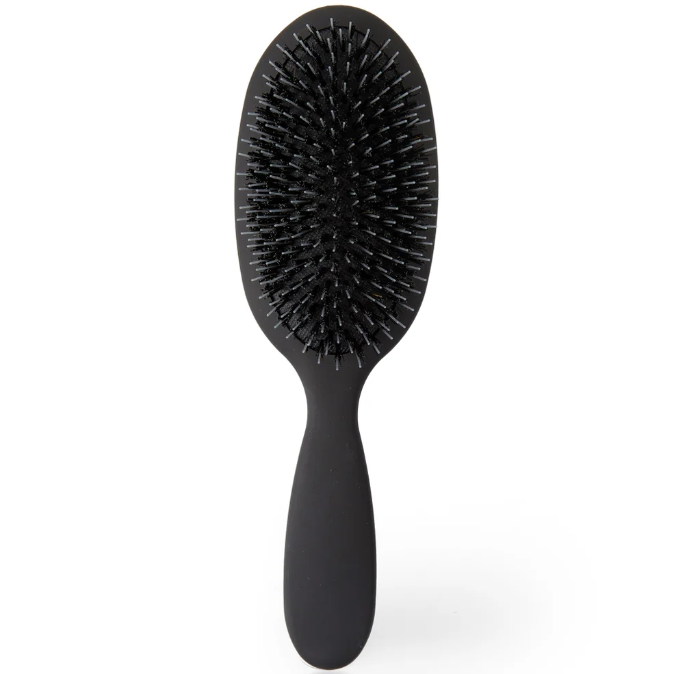 Beauty Works Medium Oval Brush Image 1