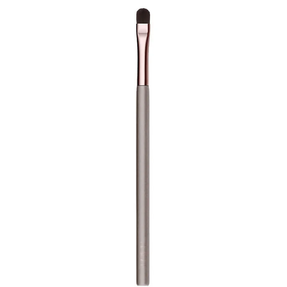delilah Eye Definer Brush Image 1